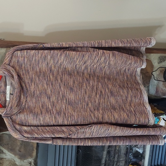 We the Free (XL) muti color shirt - Picture 3 of 3